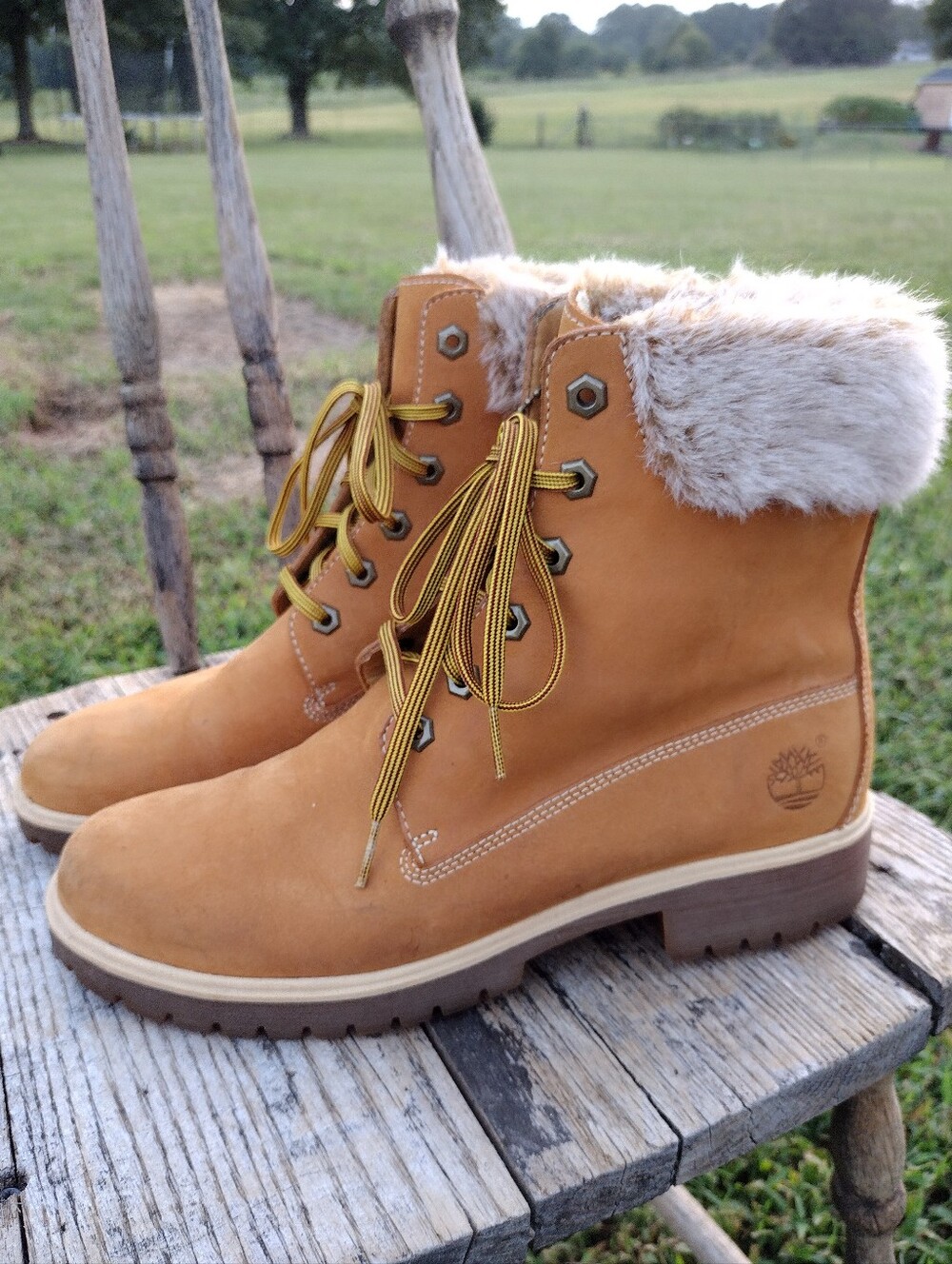 Timberland Boots W/ Fur Collar Lining